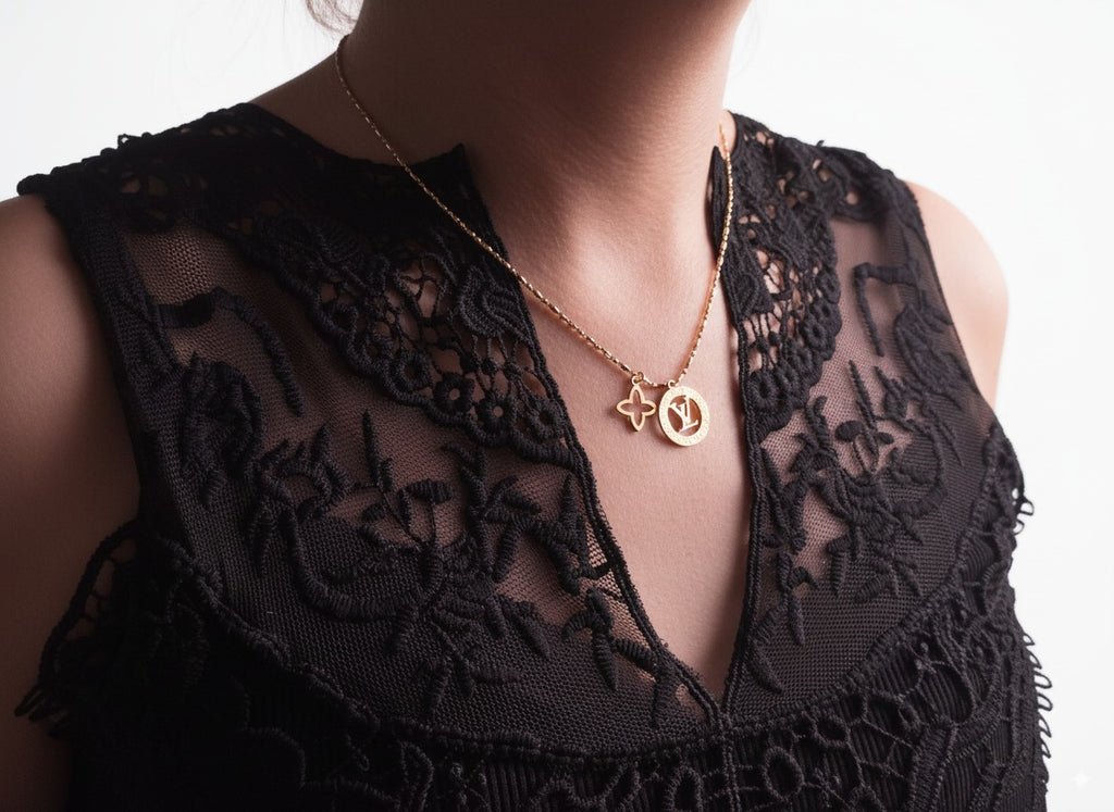 Cadena LV 2 Dijes en ORO LAMINADO – SALODANNA