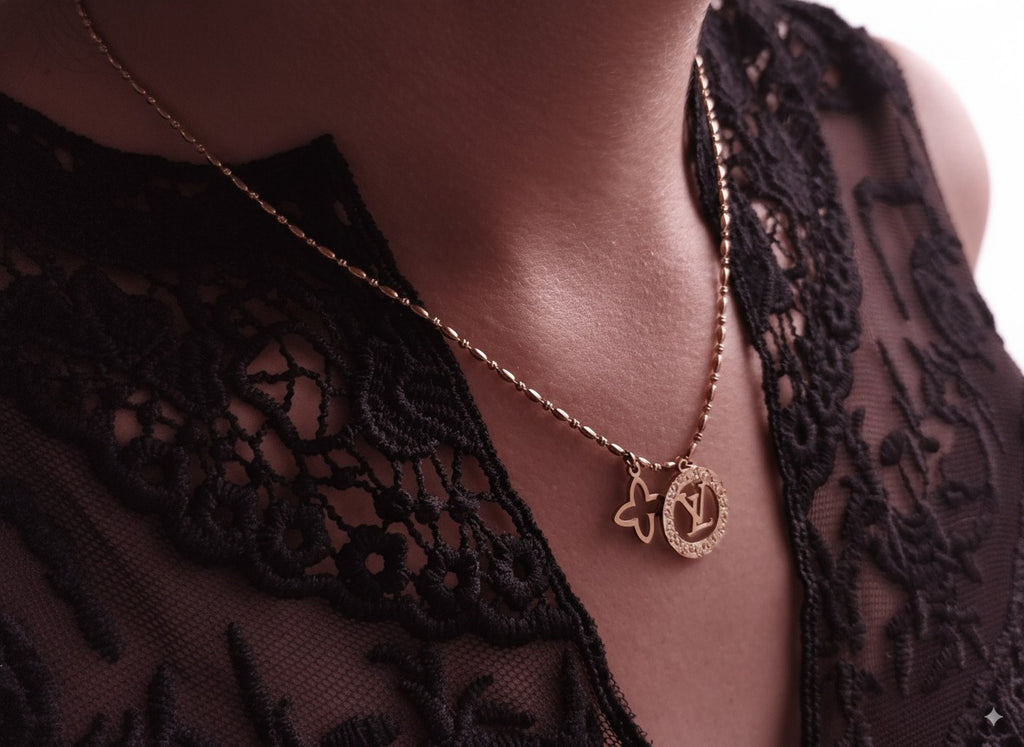 Cadena LV 2 Dijes en ORO LAMINADO – SALODANNA